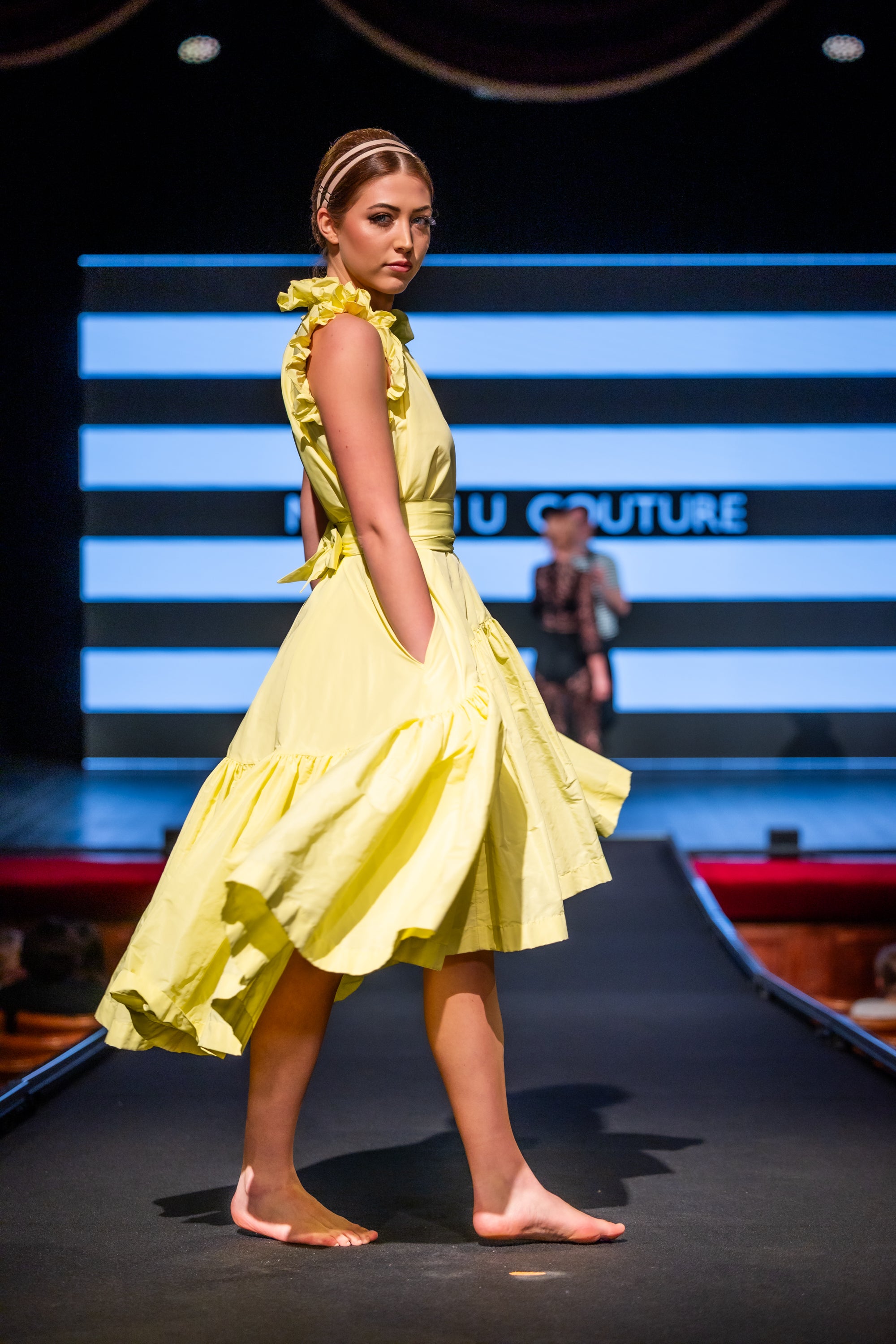 Taft dress Isabella - midi, yellow