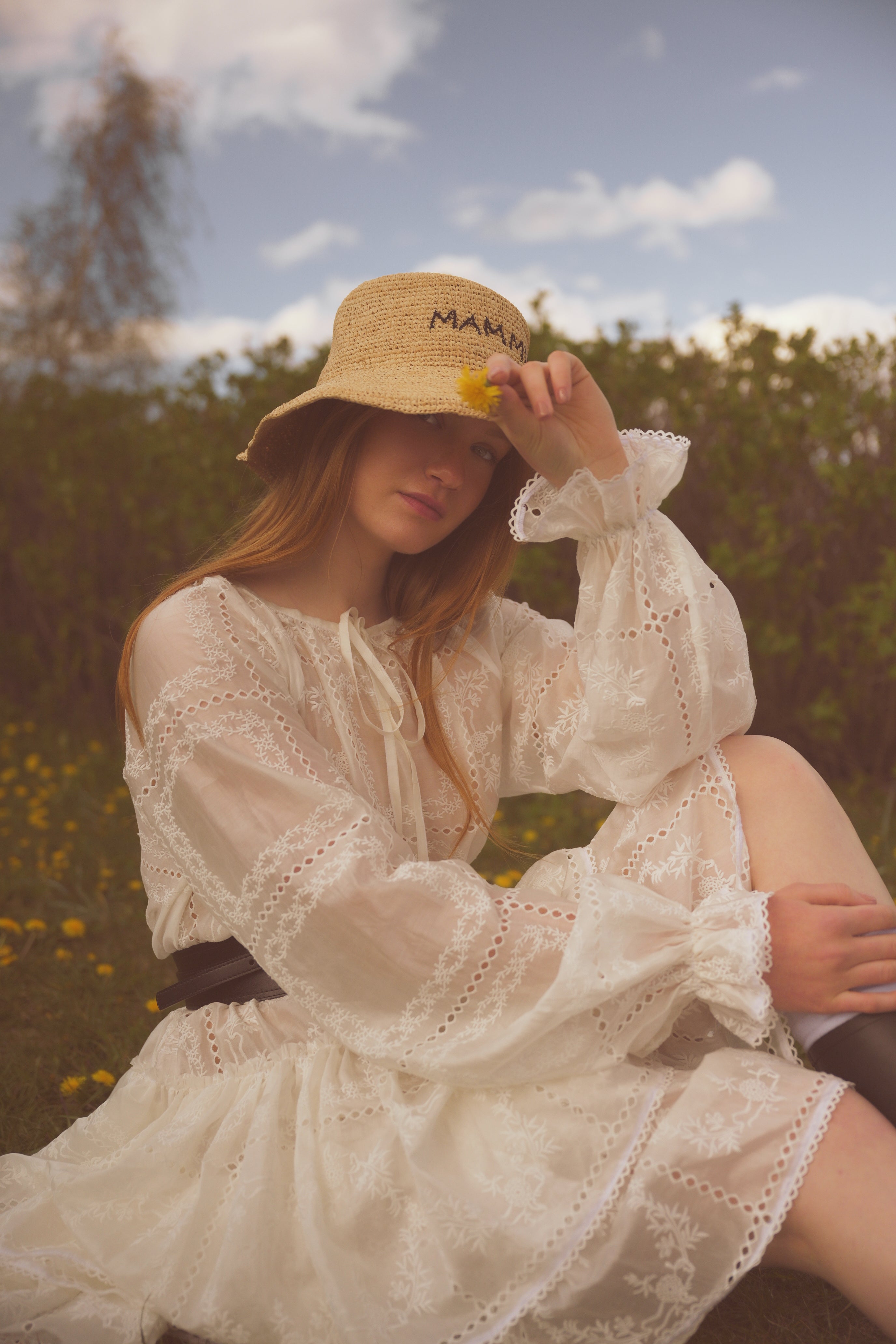 Straw bucket hat