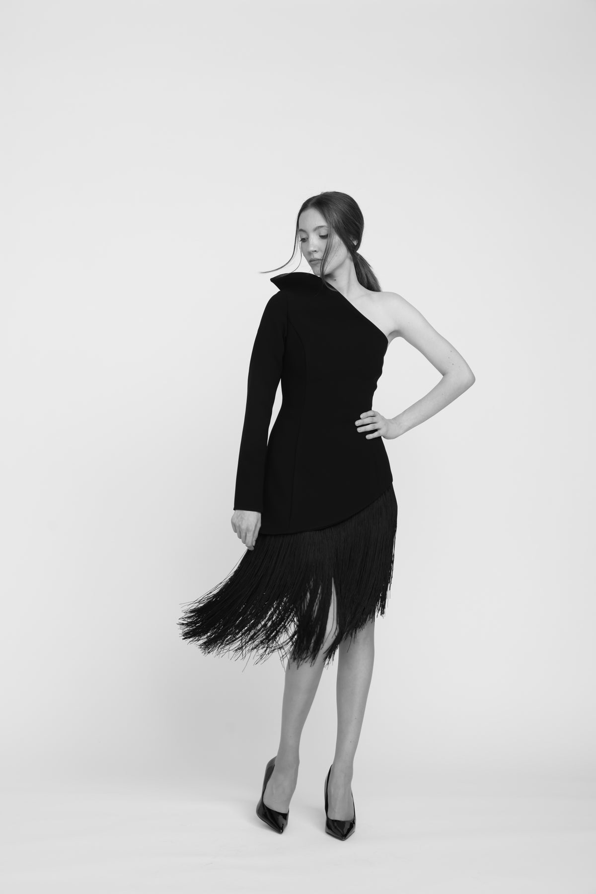 One sleeve dress Zoya with fringe
