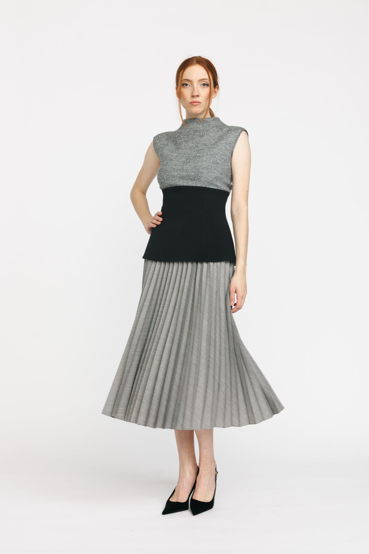 Kleit Vivienne - must, helehall