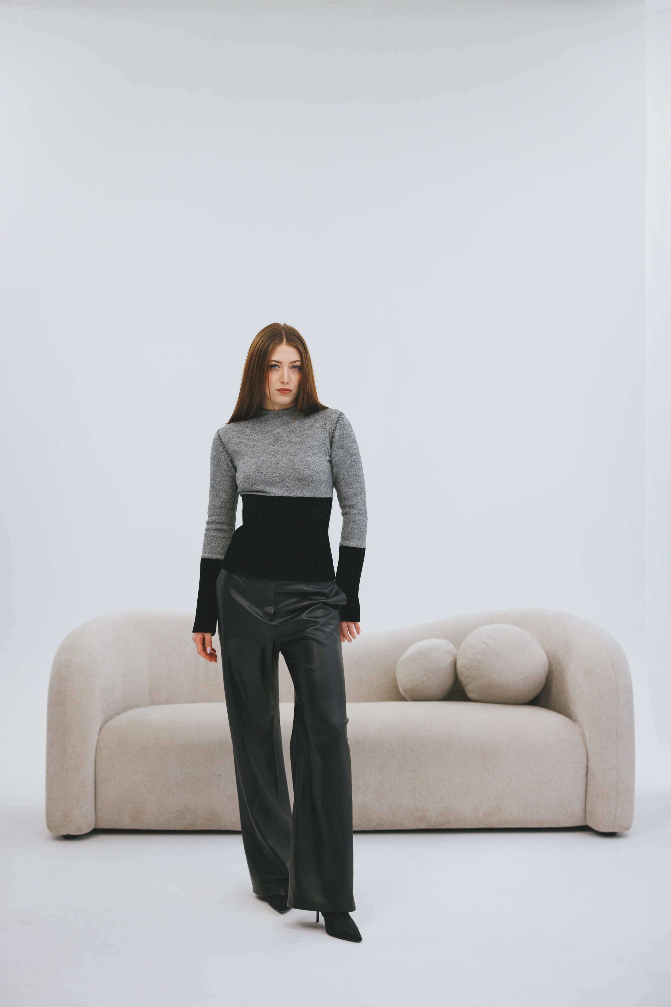 Meriino Peenvillast Pluus - hall ja must