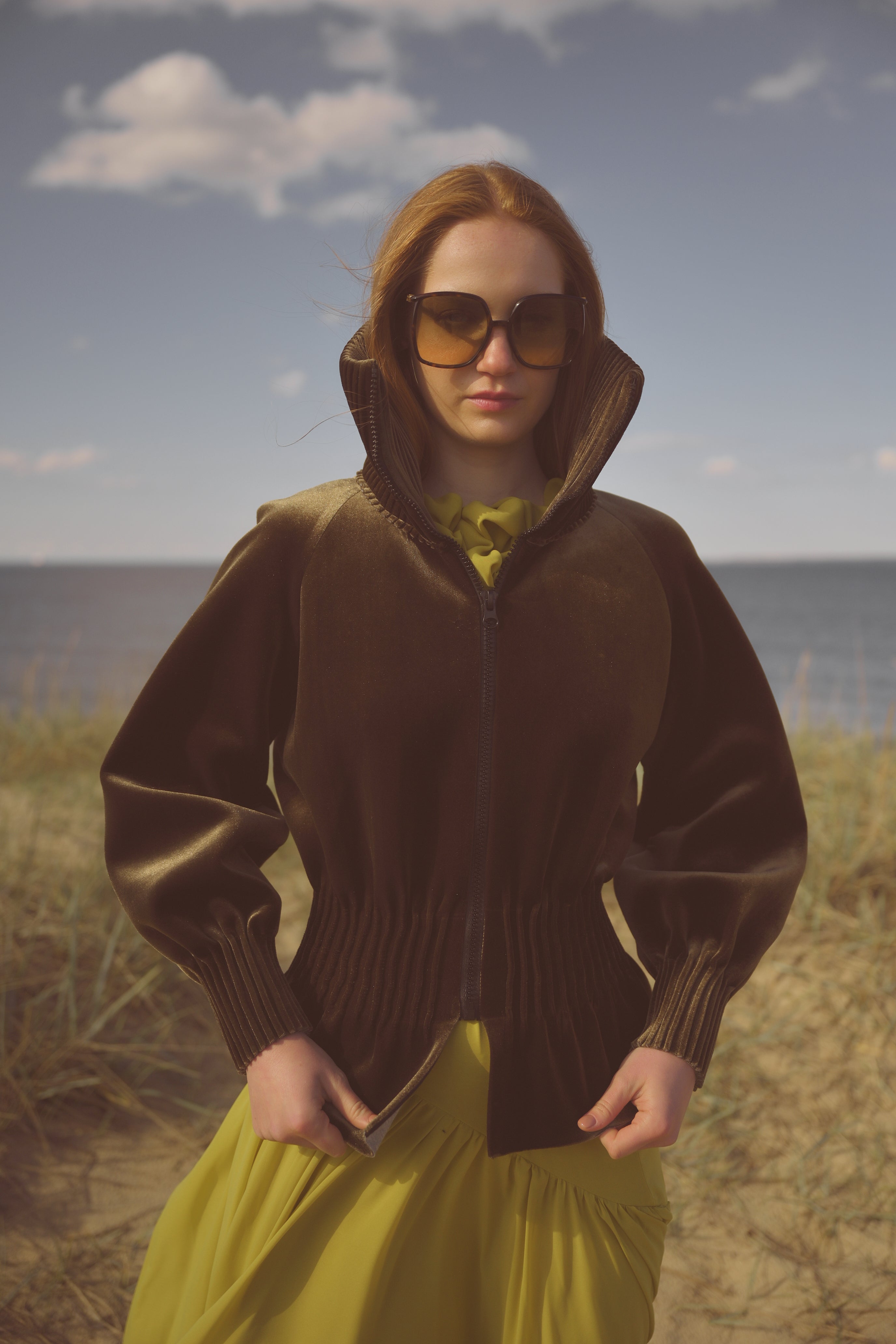 Sametist peplum bomber - roheline