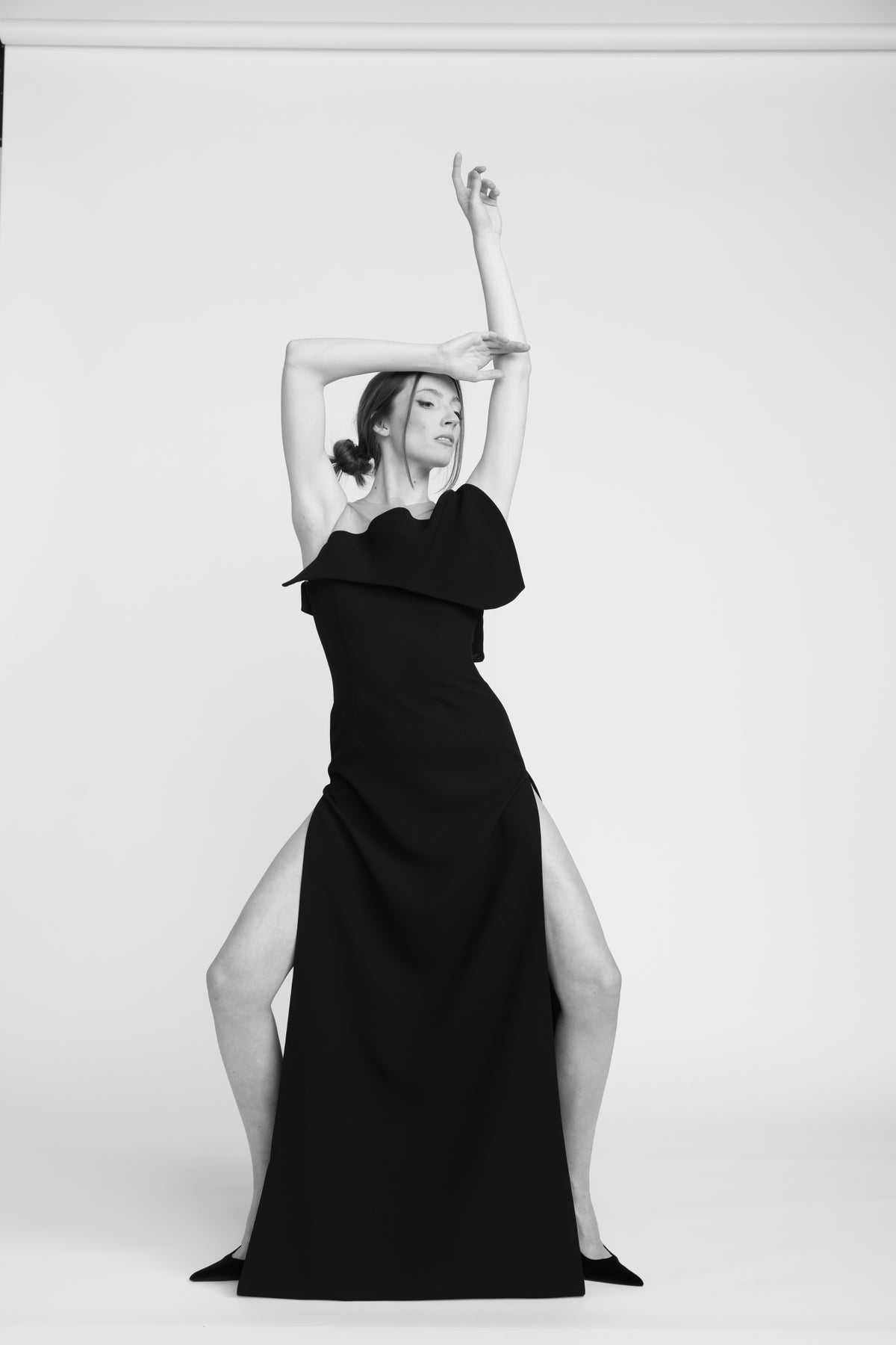 Kleit Zélie - must, maksi
