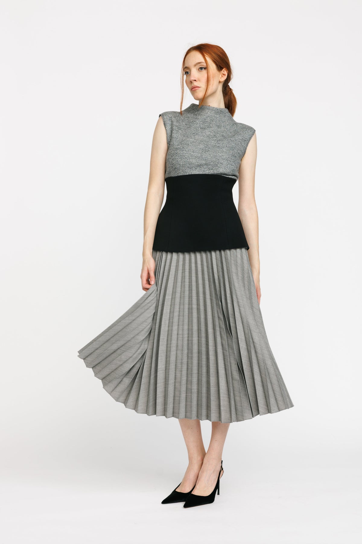 Kleit Vivienne - must, helehall